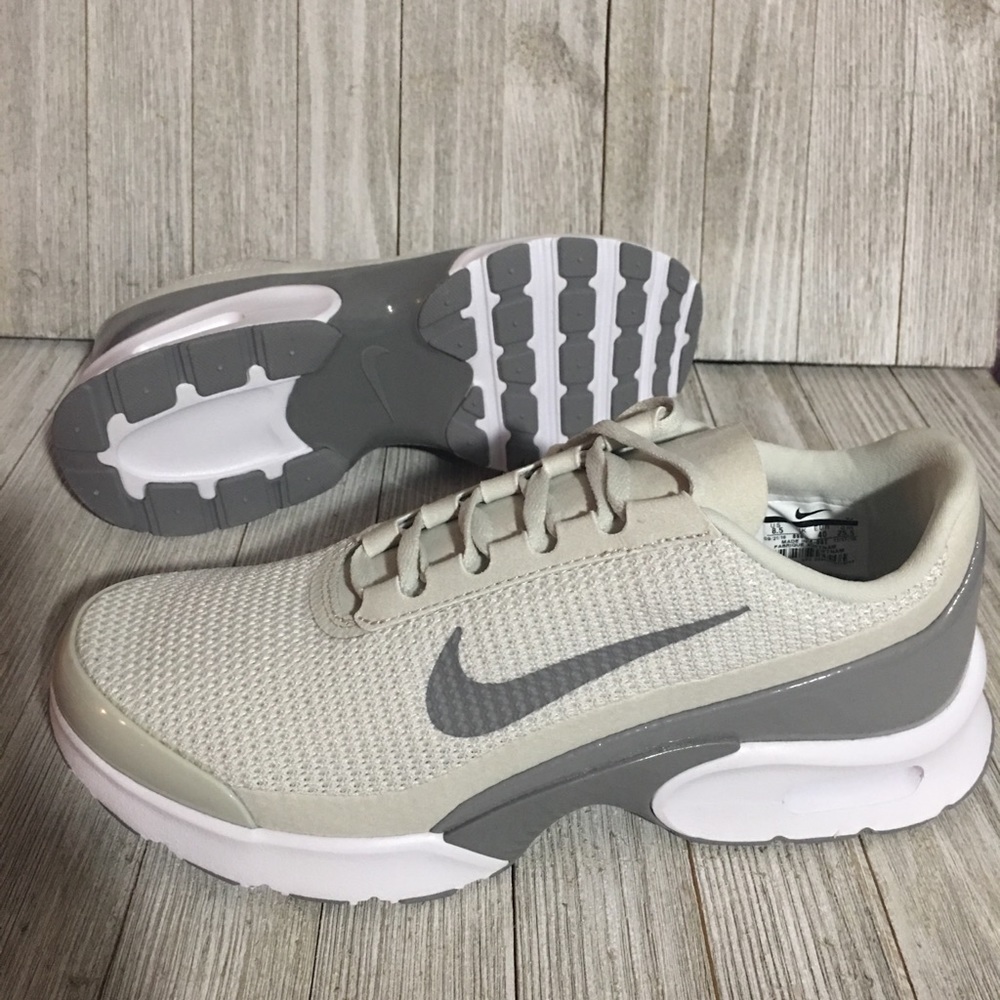 🔥🔥BRAND NEW NIKE AIR MAX JEWELL